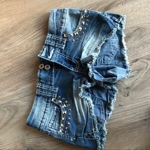 Jean Shorts Studded with fringed edges